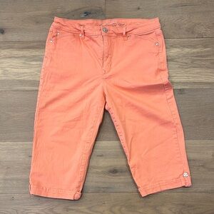 Gloria Vanderbilt Peach Slimming Capris